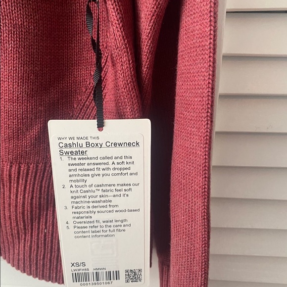 Brand new Sweat shirt from lululemon - Picture 2 of 2